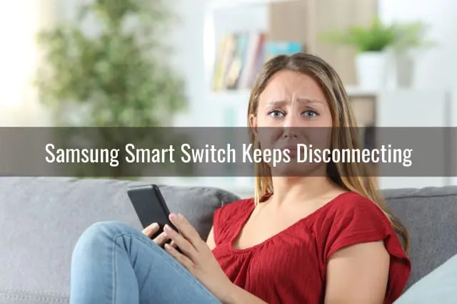 Confused woman holding a phone