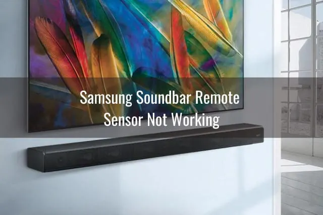 Flatscreen tv with sound bar below