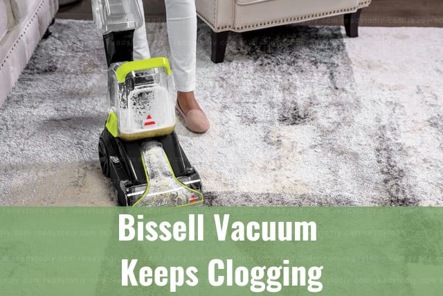 Cleaning the floor using Vacuum